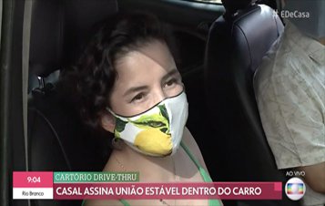 No momento, você está visualizando Quarentena: cartório drive-thru permite que casais assinem união estável dentro do carro